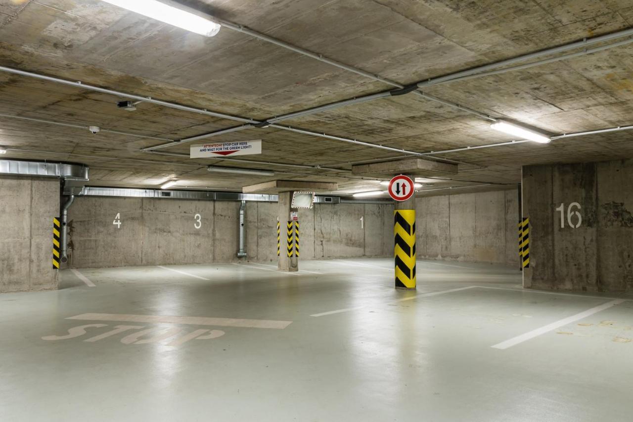 City Castle Apartments Free Parking Bratislava Exterior photo