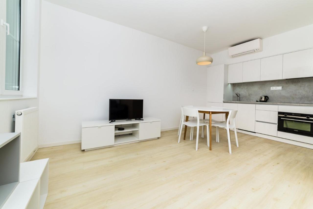 City Castle Apartments Free Parking Bratislava Exterior photo