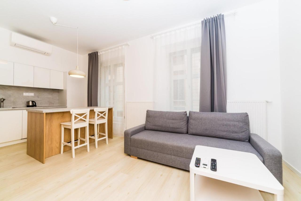 City Castle Apartments Free Parking Bratislava Exterior photo