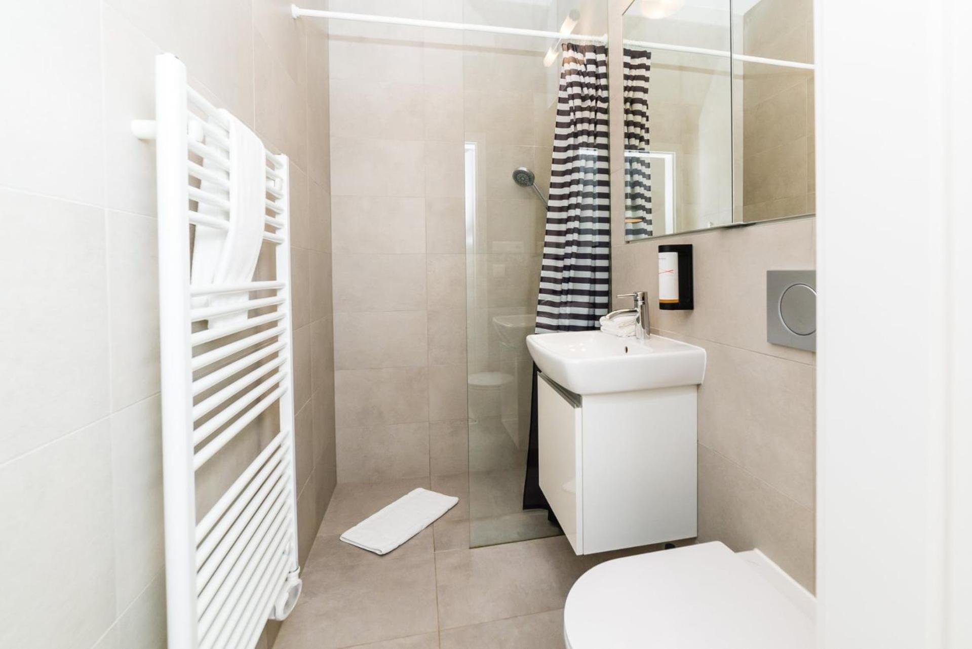 City Castle Apartments Free Parking Bratislava Room photo