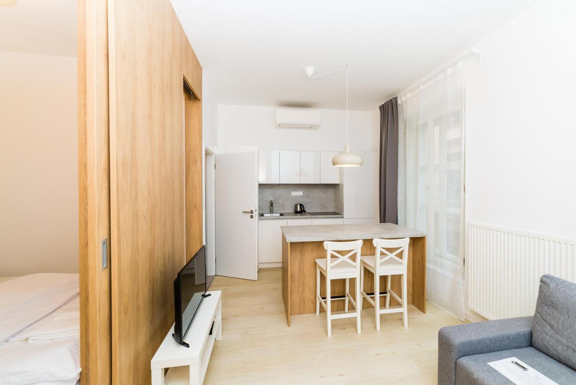 City Castle Apartments Free Parking Bratislava Room photo