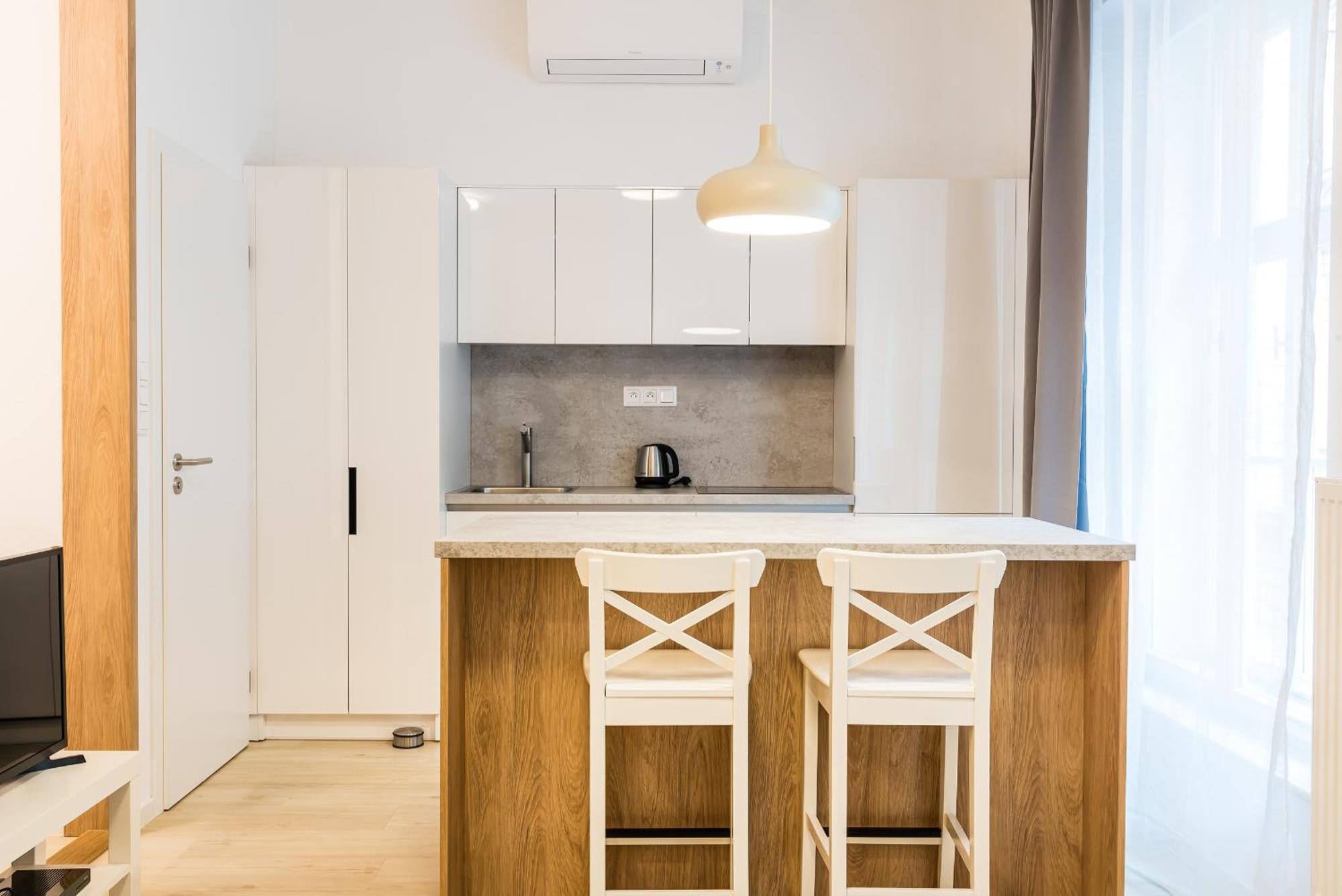 City Castle Apartments Free Parking Bratislava Room photo