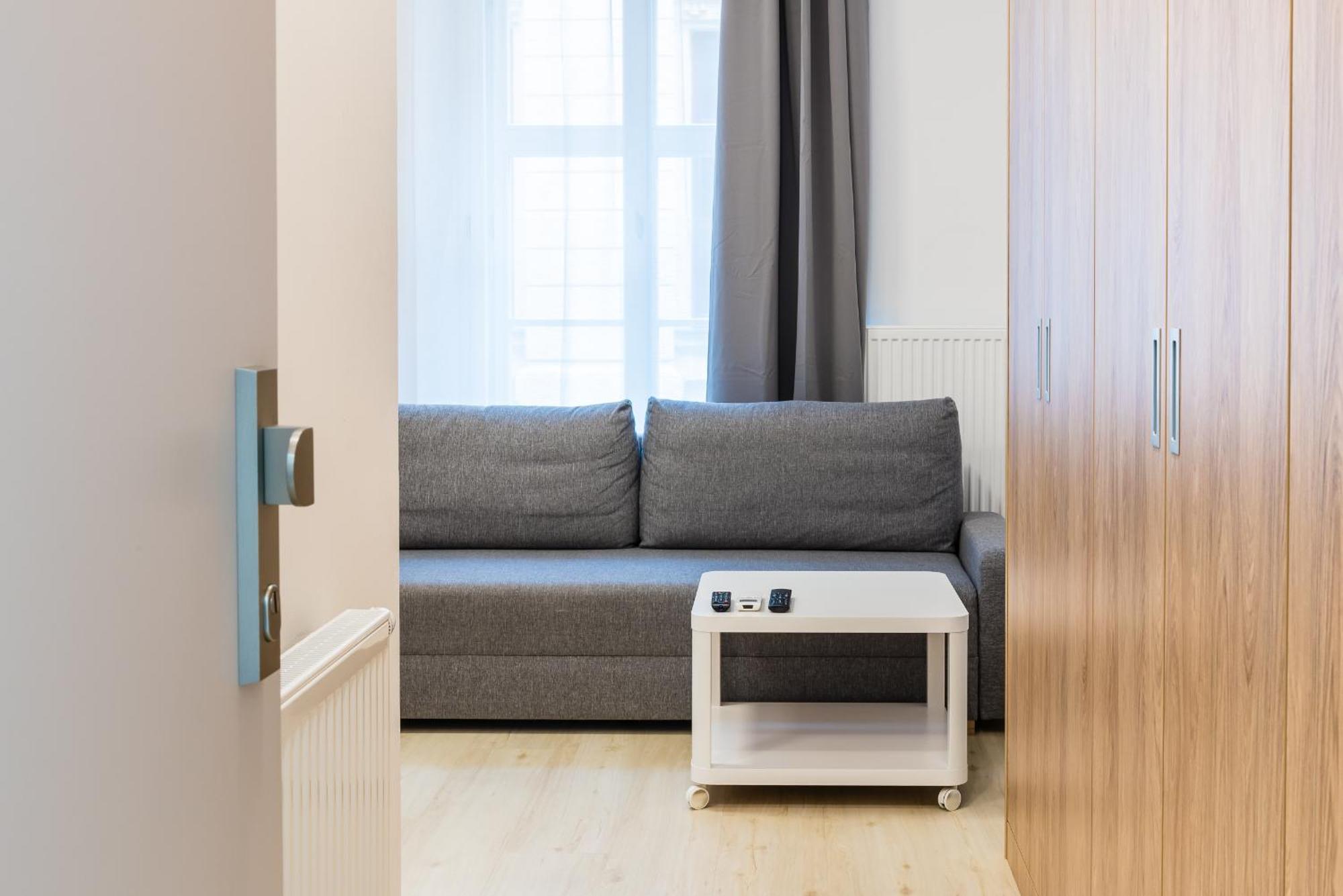 City Castle Apartments Free Parking Bratislava Room photo
